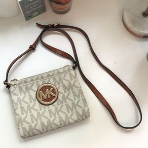 MICHAEL Michael Kors Women’s Crossbody Bag